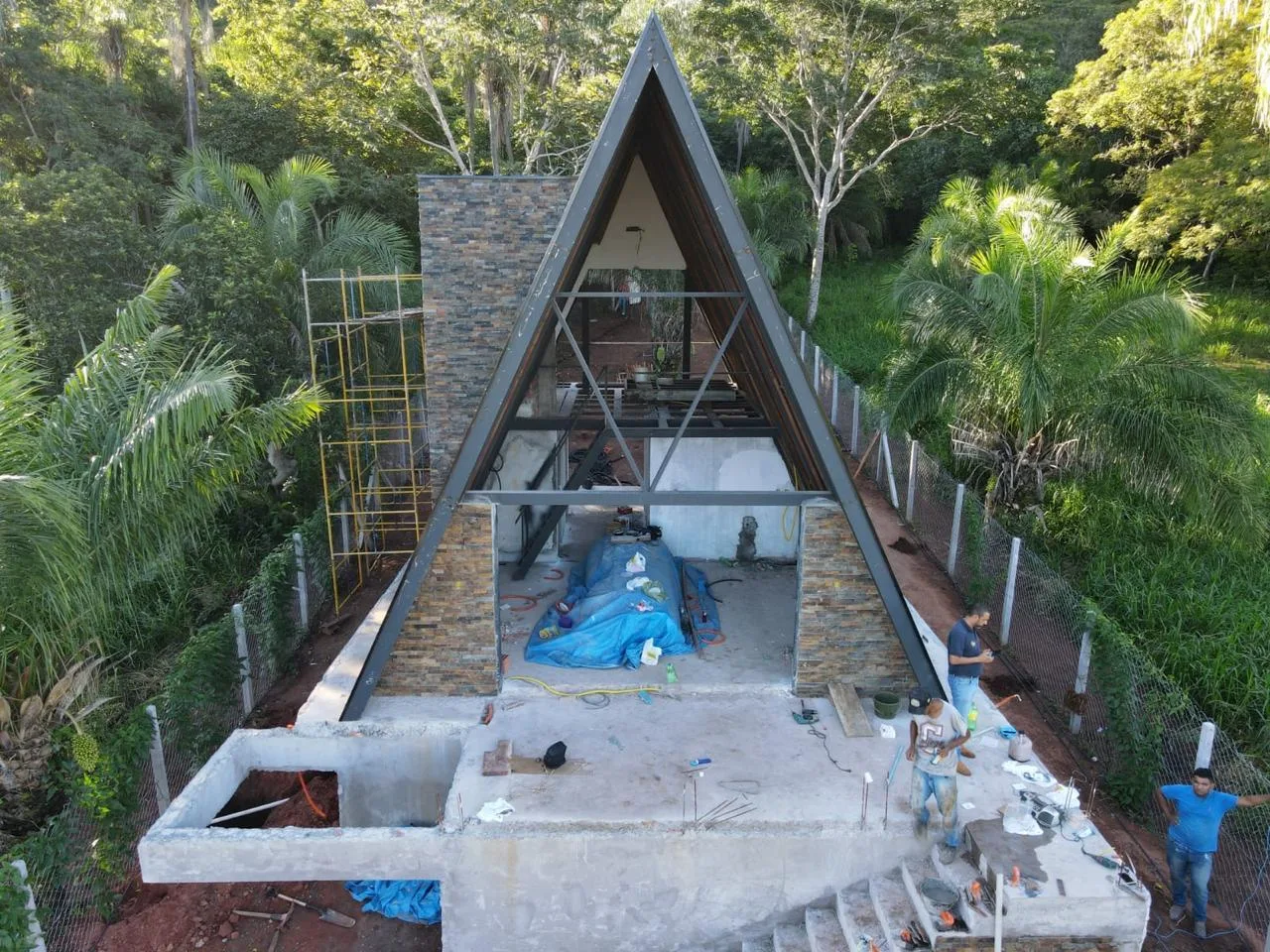 Chalé modulado em estrutura metálica